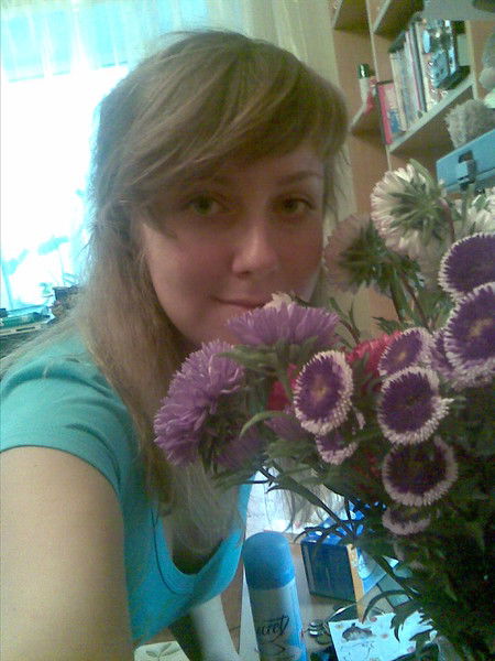 Оля Ястребова