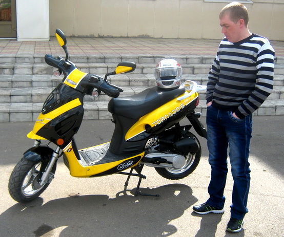 Максим Лимонов