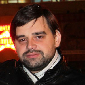 Артём Ратомский