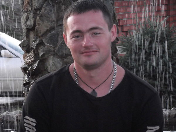 Владимир Хенёв