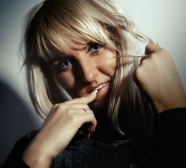 Оленька Махина