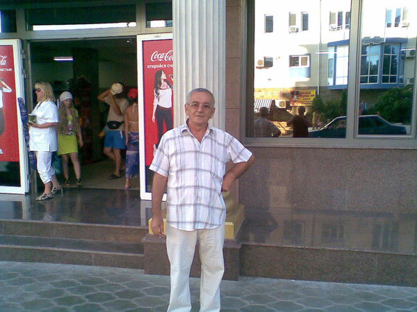 Георгий Казазов