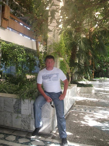 Алмазбек Сапаров