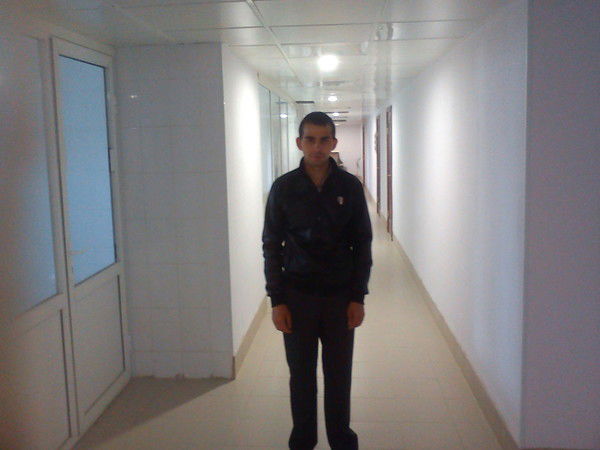 Максим Попов