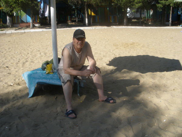 Дмитрий Николов