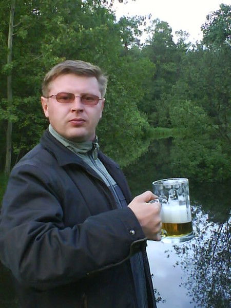 Константин Мельников