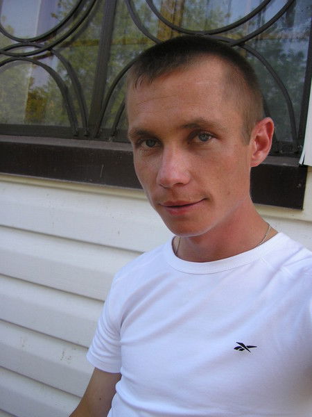 Дмитрий Уханов