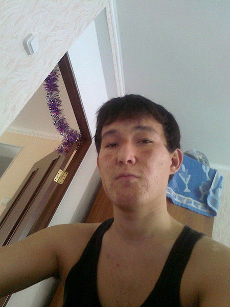 Нуркен Ахатов