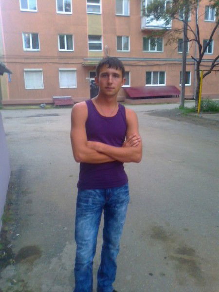 Толя Артёмов