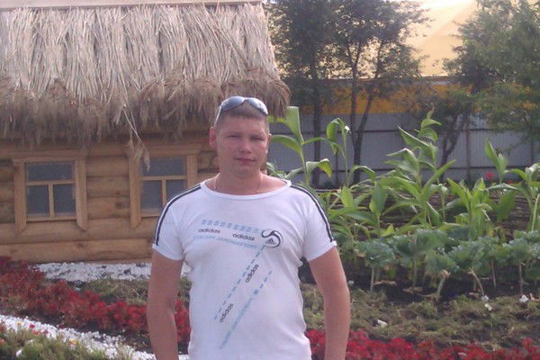 Денис Царёв