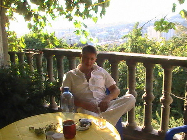 Андрей Попов