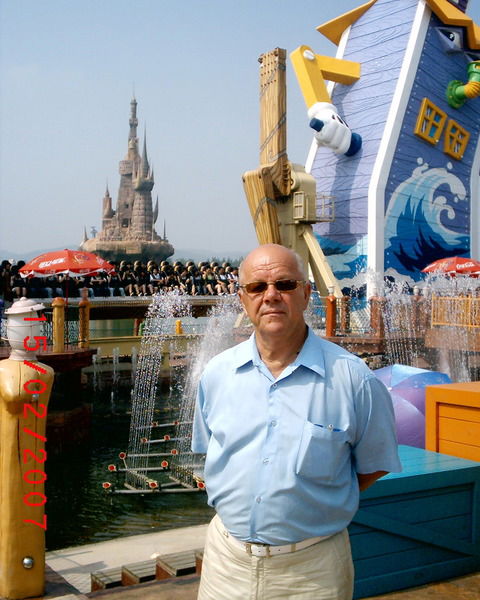 Владимир Ужинцев