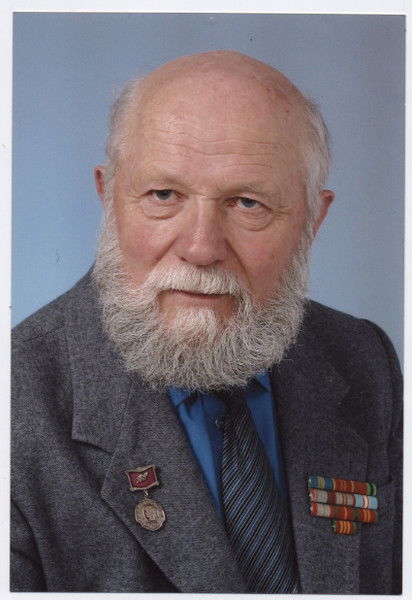 Евгений Комаров