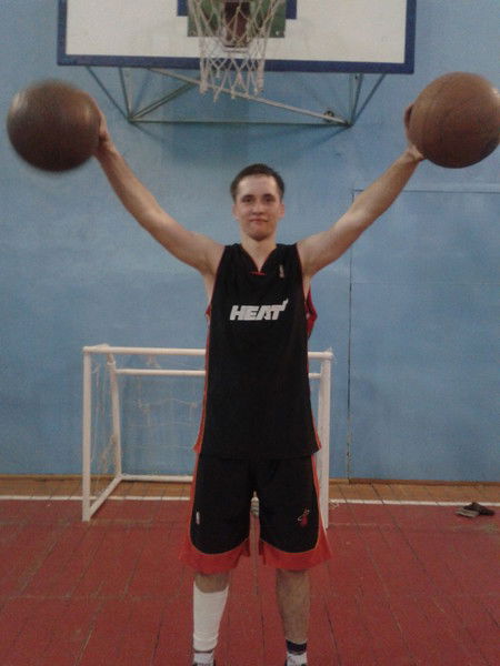 Максим Асташенко