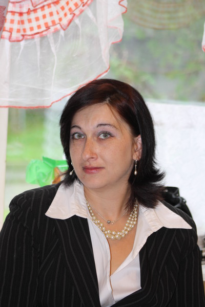 Оленька Головань