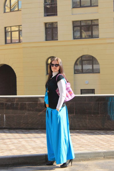 Амина Давлатова