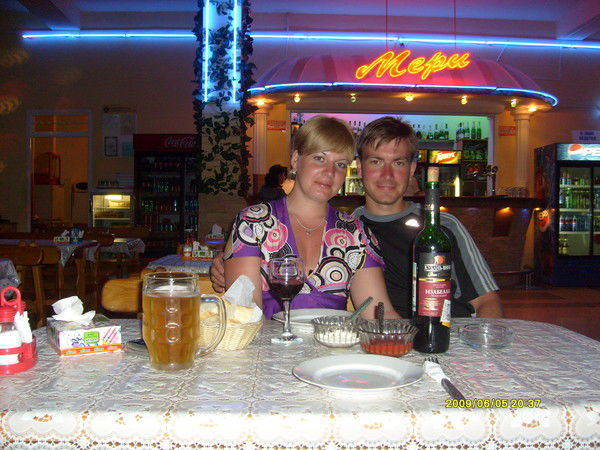 Денис Серянов