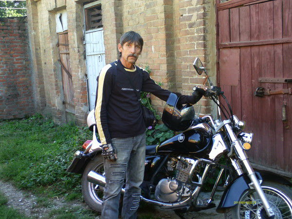 Толик Толстопятов