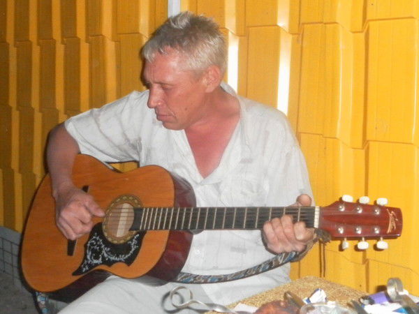 Юрий Иванов