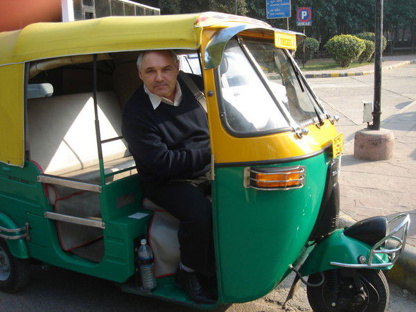 Виктор Суров