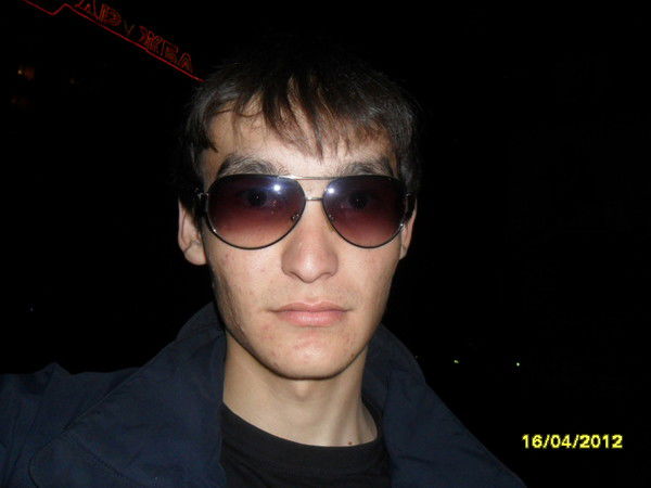 Ислам Давлетов