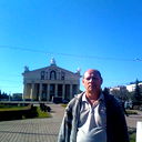 Виктор Олейник