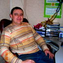 Владимир Леонтьев