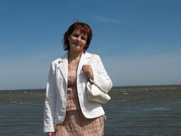 Неизвестно Неизвестно