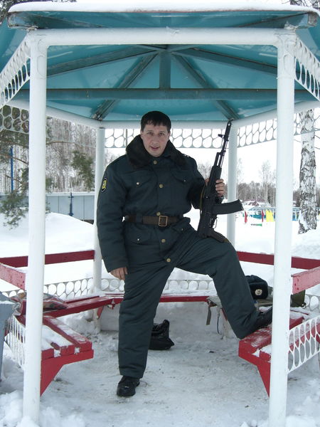 Владислав Захаров