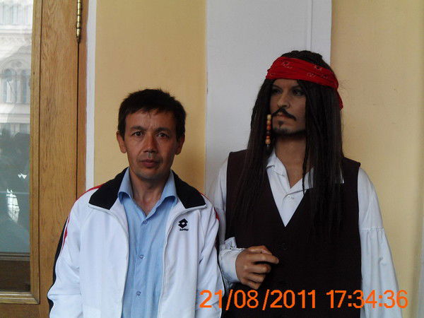 Омон Ахмедов