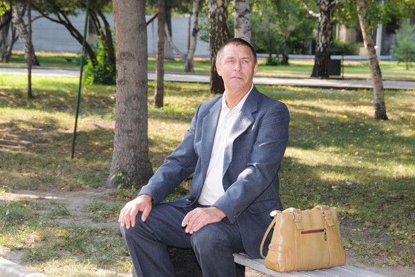 Александр Узингер