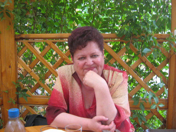 Нина Пивоварова(Лебедева)