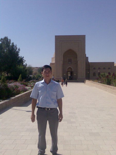 Ахрор Давиров