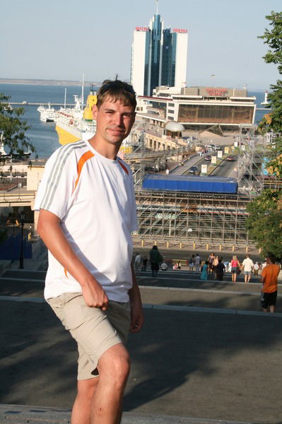 Антон Михайлов