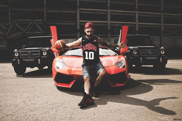 • Великий Д •