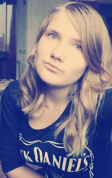 Юля Листарова