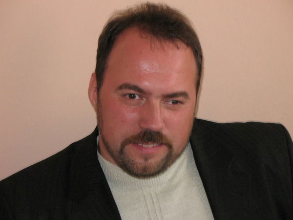 Дмитрий Ларин