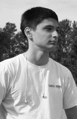 Олег Кузнецов