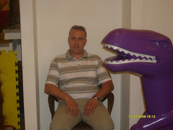 Виктор Иванов