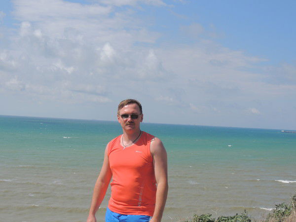 Олег Валуйский