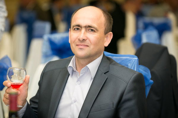 Александр Лавров