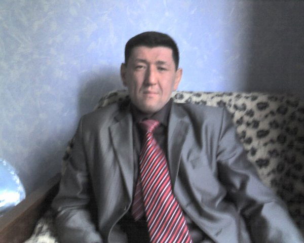 Болат Канаданов