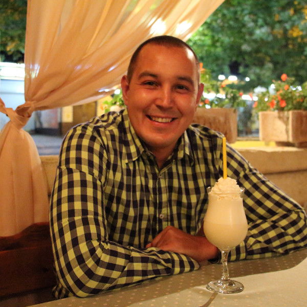 Рустам Суфиев