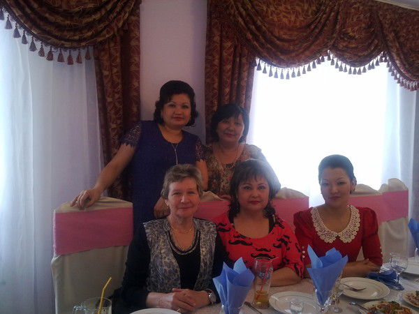 Индира Бухарбаева