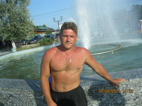 Алексей Петьков