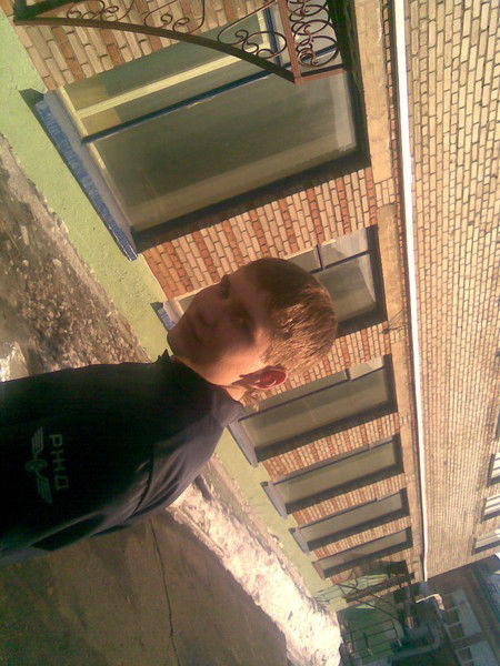 Влад Иванов