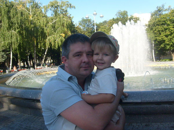 Олег Мельник