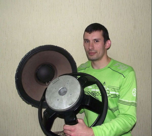 Олег Величко