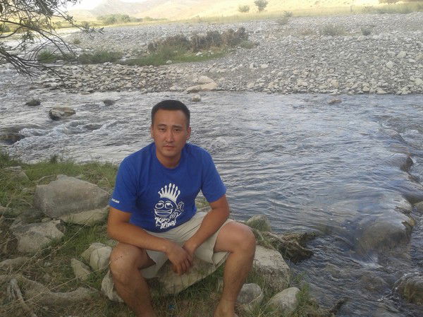 Жандос Курбан