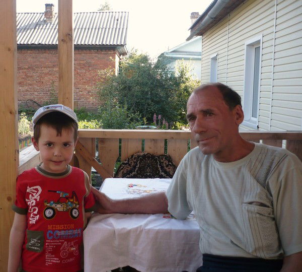 Александр Дёмин